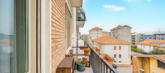 Apartamento de 5 habitaciónes en Vercelli, Italy No. 237478 29