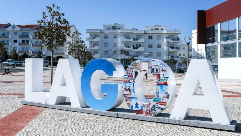  قطعة أرض في Lagoa, Portugal 150متر مربع رقم 66849