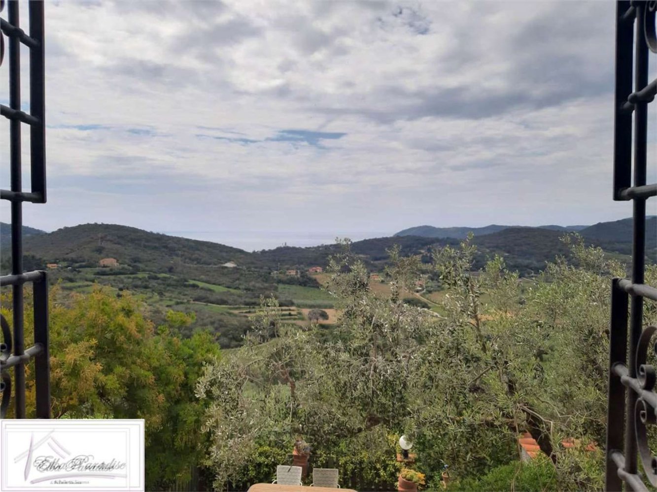 5 rooms House in Portoferraio, Italy No. 163726