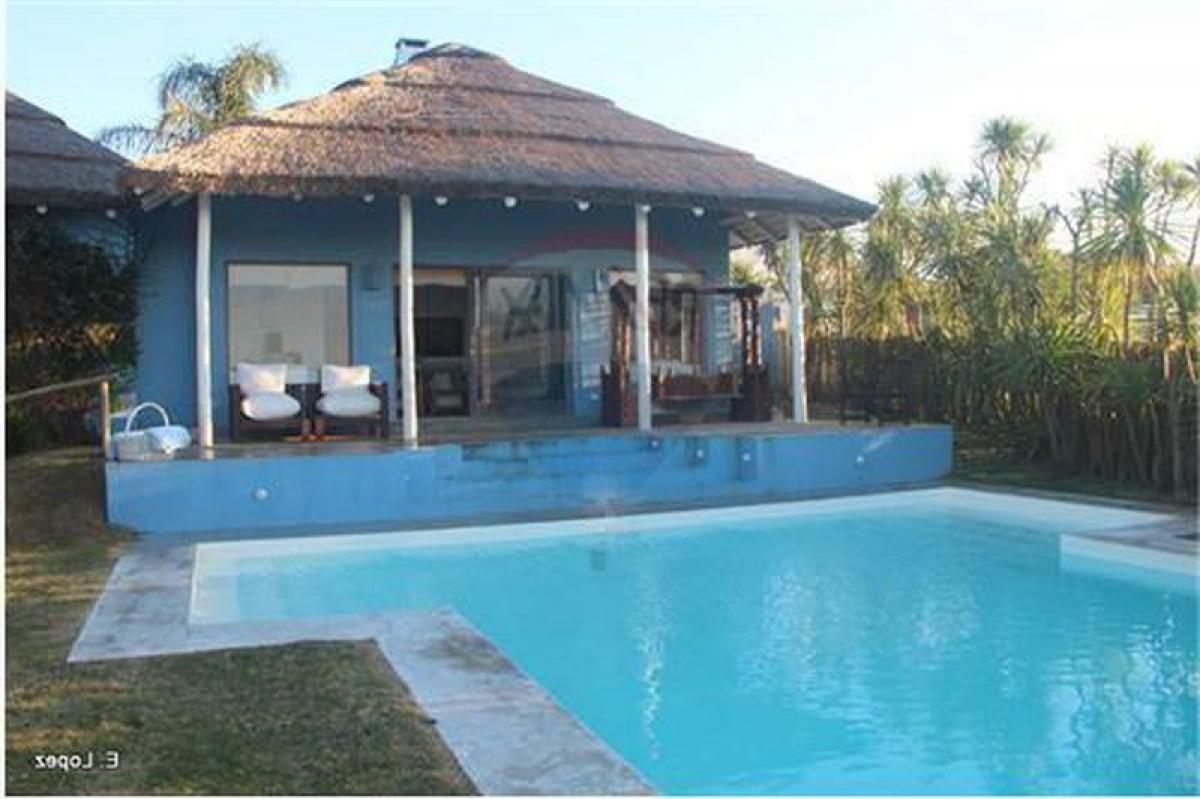 5 bedrooms House in Maldonado, Uruguay No. 3557
