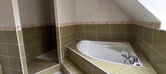 Casa de 4 dormitorios en Badecon-le-Pin, France No. 51615 42