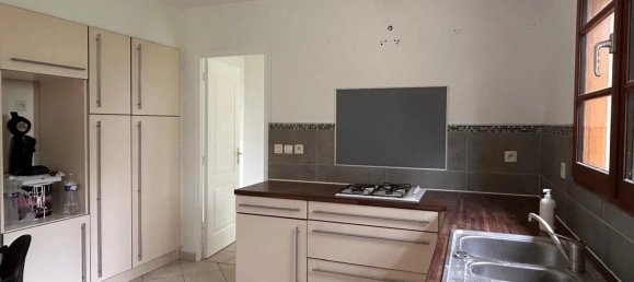 Casa de 4 dormitorios en Badecon-le-Pin, France No. 51615 16