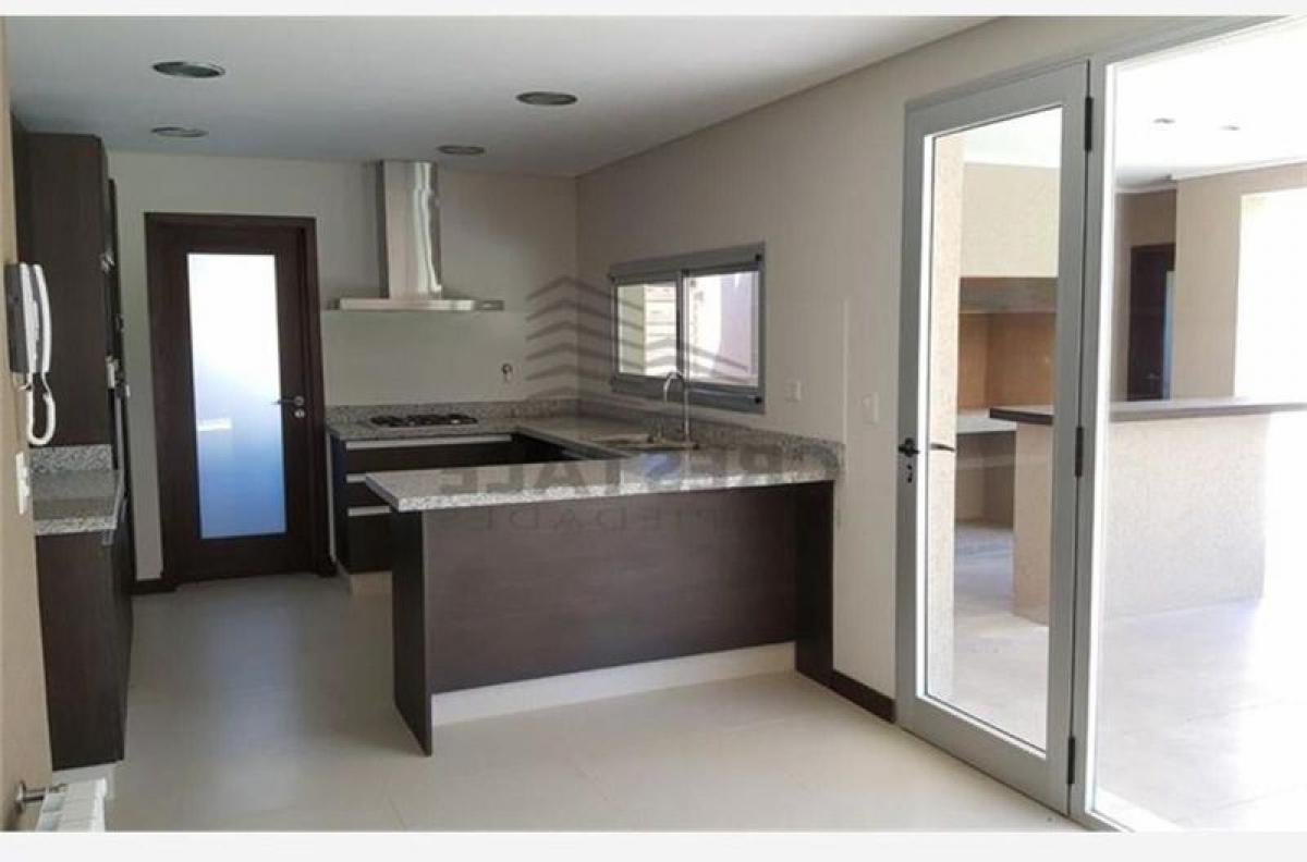 3 bedrooms House in Santa Fe, Argentina No. 15632