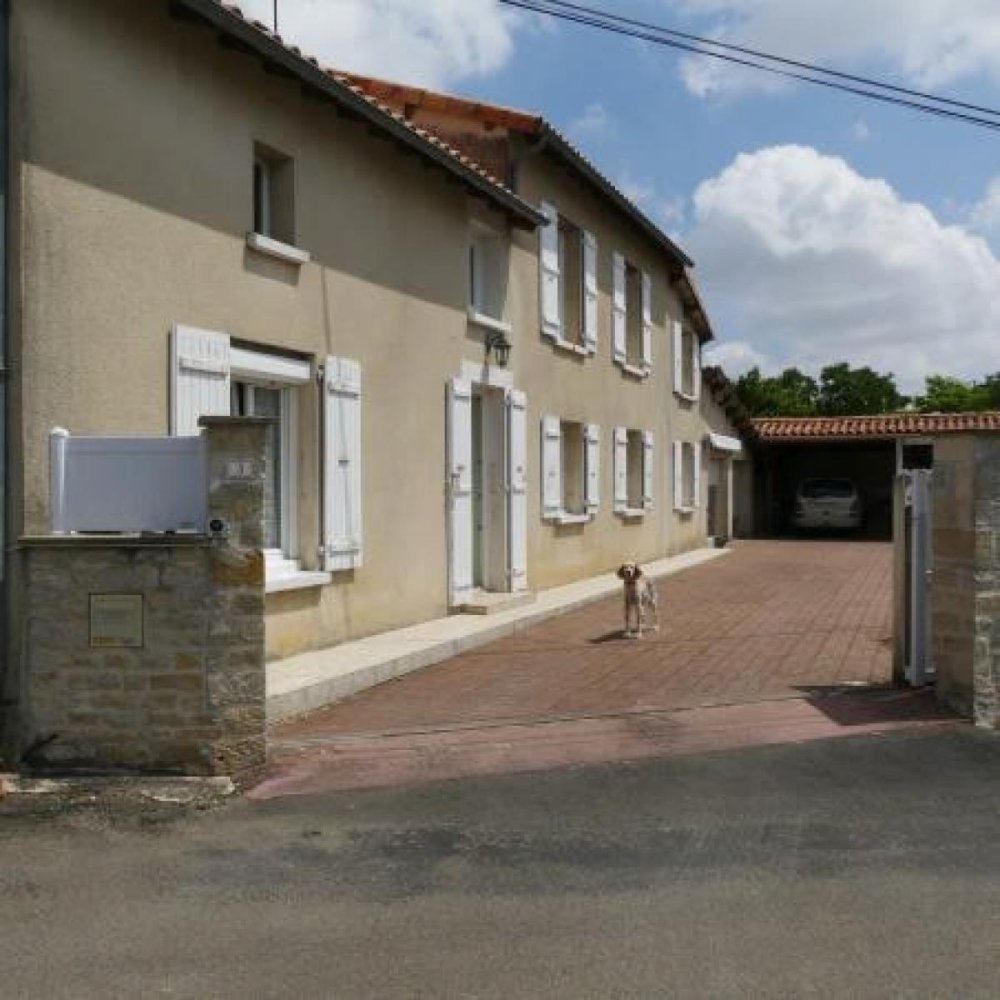 4 bedrooms House in Villefagnan, France No. 29385
