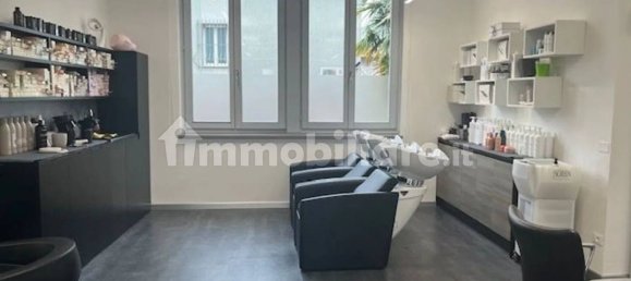 Propiedad comercial de 1 habitación en San Michele all'Adige, Italy No. 321200 11