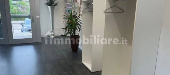 Propiedad comercial de 1 habitación en San Michele all'Adige, Italy No. 321200 6