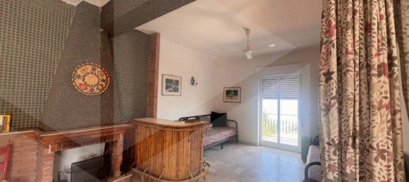 5 rooms Apartment in Vico del Gargano, Italy No. 22965 17