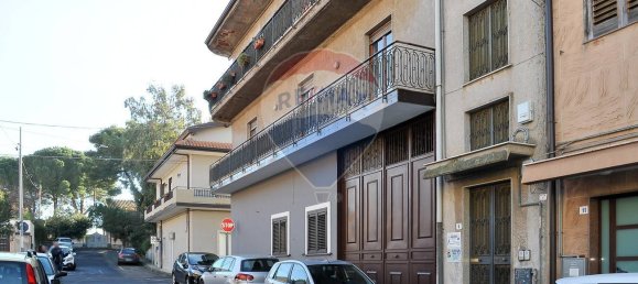 4 Schlafzimmer Wohnung in Belpasso, Italy, Nr. 127458 2