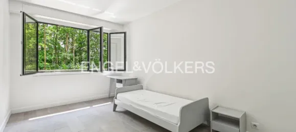 3 bedrooms Apartment in Paris, France No. 171974 7