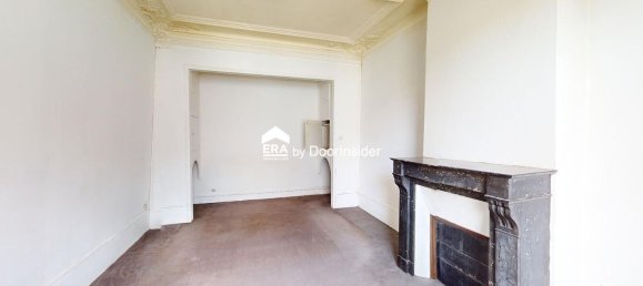 2 bedrooms Apartment in Paris, France No. 181773 3