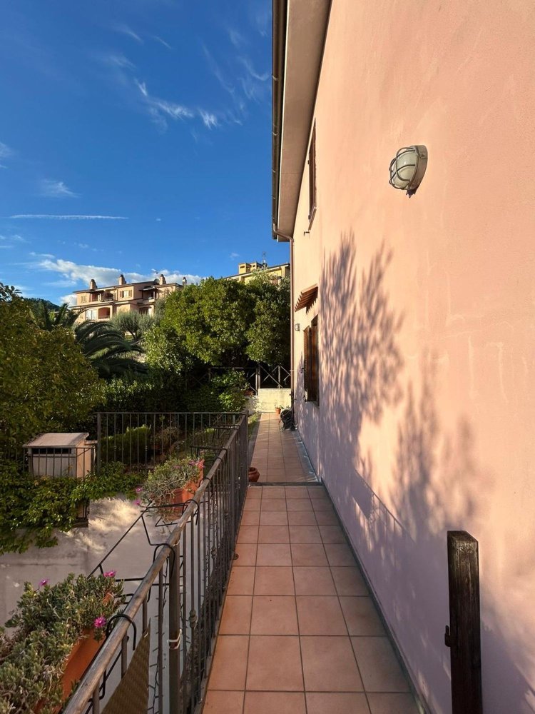 3 Schlafzimmer Wohnung in Magione, Italy, Nr. 339749