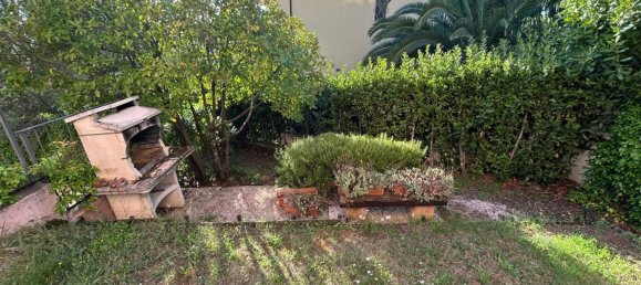 3 Schlafzimmer Wohnung in Magione, Italy, Nr. 339749 5