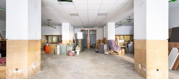 226m² Commercial property in Santa Fe, Spain No. 188853 7