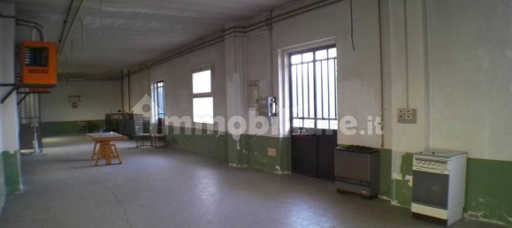 320m² Warehouse in Vanzaghello, Italy No. 160692 6
