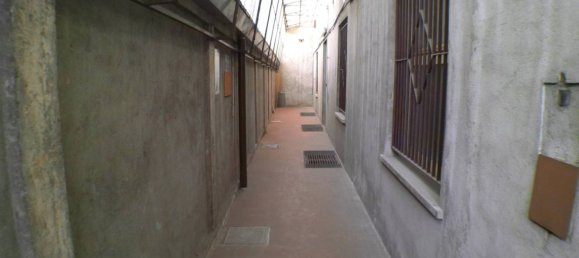 320m² Warehouse in Vanzaghello, Italy No. 160692 3