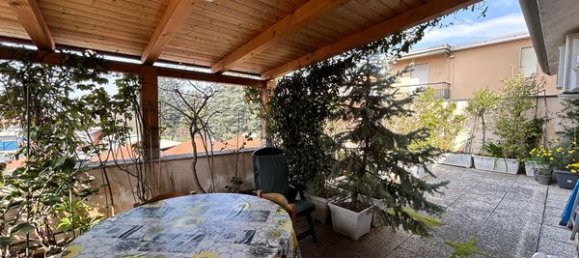 5-salle Appartement à Saronno, Italy No. 67040 39