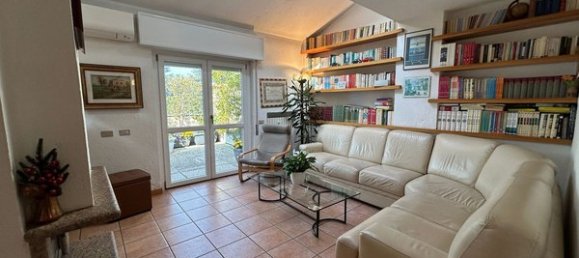 5-salle Appartement à Saronno, Italy No. 67040 2