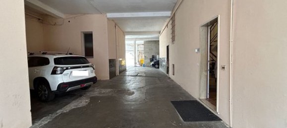 5-salle Appartement à Saronno, Italy No. 67040 50
