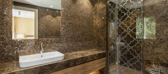 6 bedrooms Villa in Marbella, Spain No. 109432 11