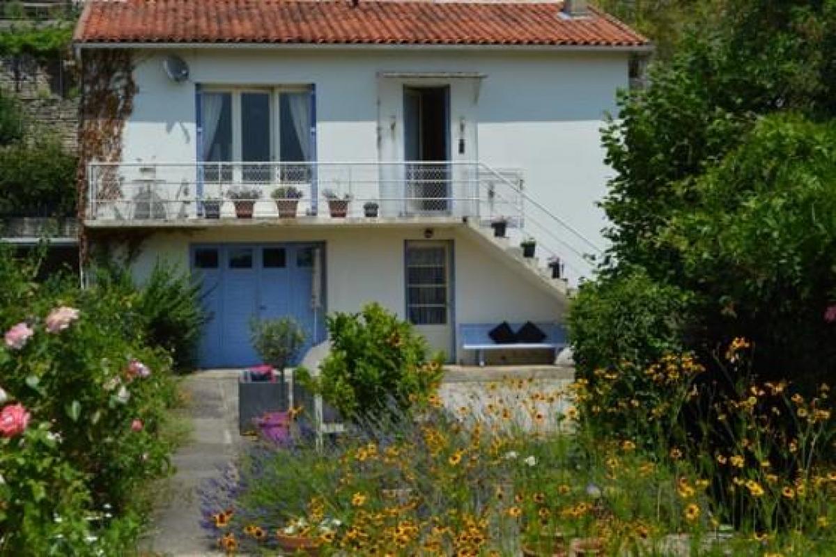 Terreno en Ruffec, France No. 21496