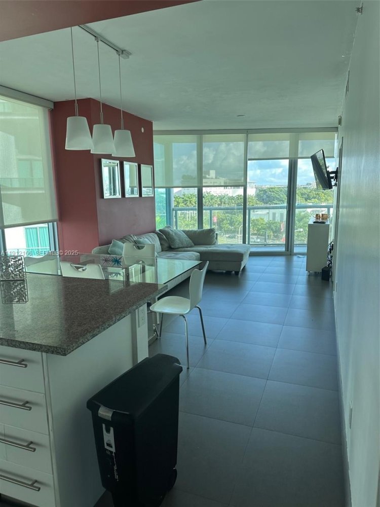 2 bedrooms Commercial property for rent in Miami, Miami-Dade, Florida, USA № 614834