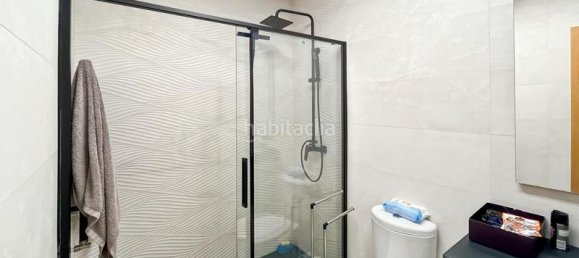 Apartamento de 2 dormitorios en Madrid, Spain No. 180920 16