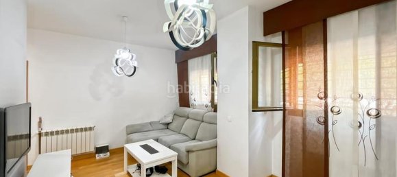 Apartamento de 2 dormitorios en Madrid, Spain No. 180920 2