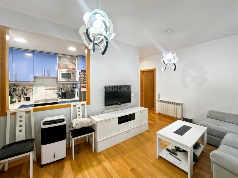 Apartamento de 2 dormitorios en Madrid, Spain No. 180920