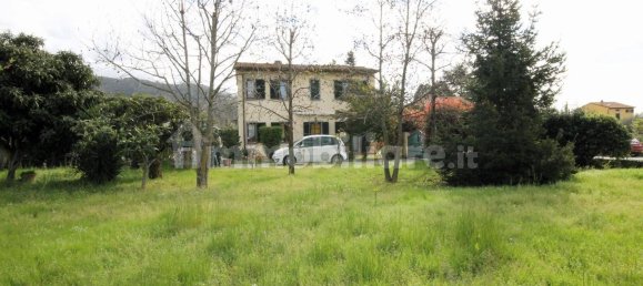 2 bedrooms Villa in Lucca, Italy No. 48013 3