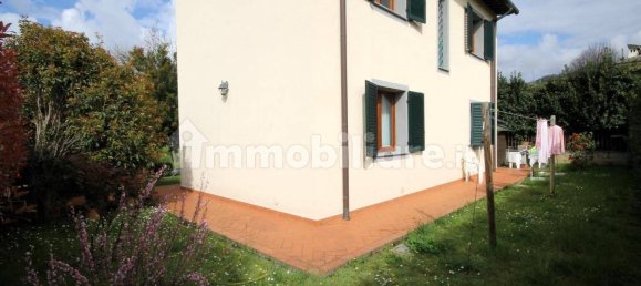 2 bedrooms Villa in Lucca, Italy No. 48013 8