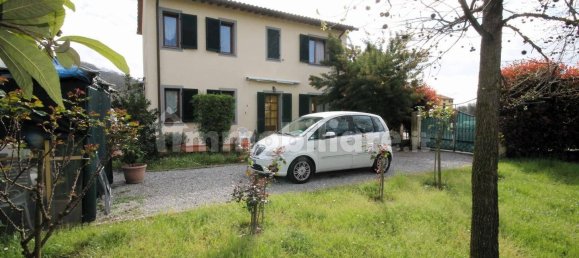 2 bedrooms Villa in Lucca, Italy No. 48013 6