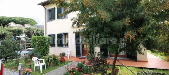 2 bedrooms Villa in Lucca, Italy No. 48013 27