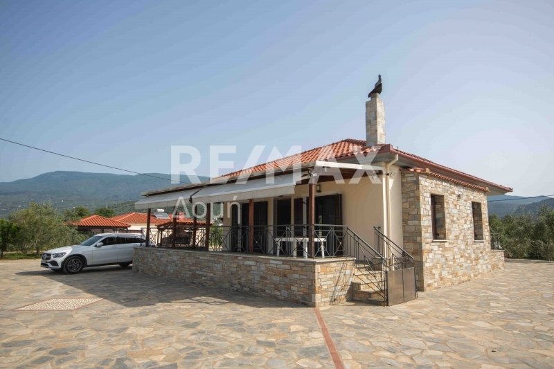 5 غرف نوم منزل في Koropi, Greece رقم 8638