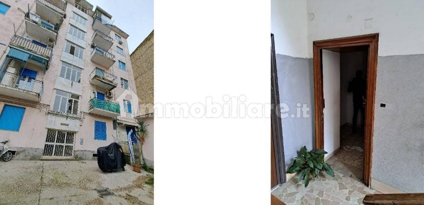 2 bedrooms Apartment in Naples, Italy No. 329734