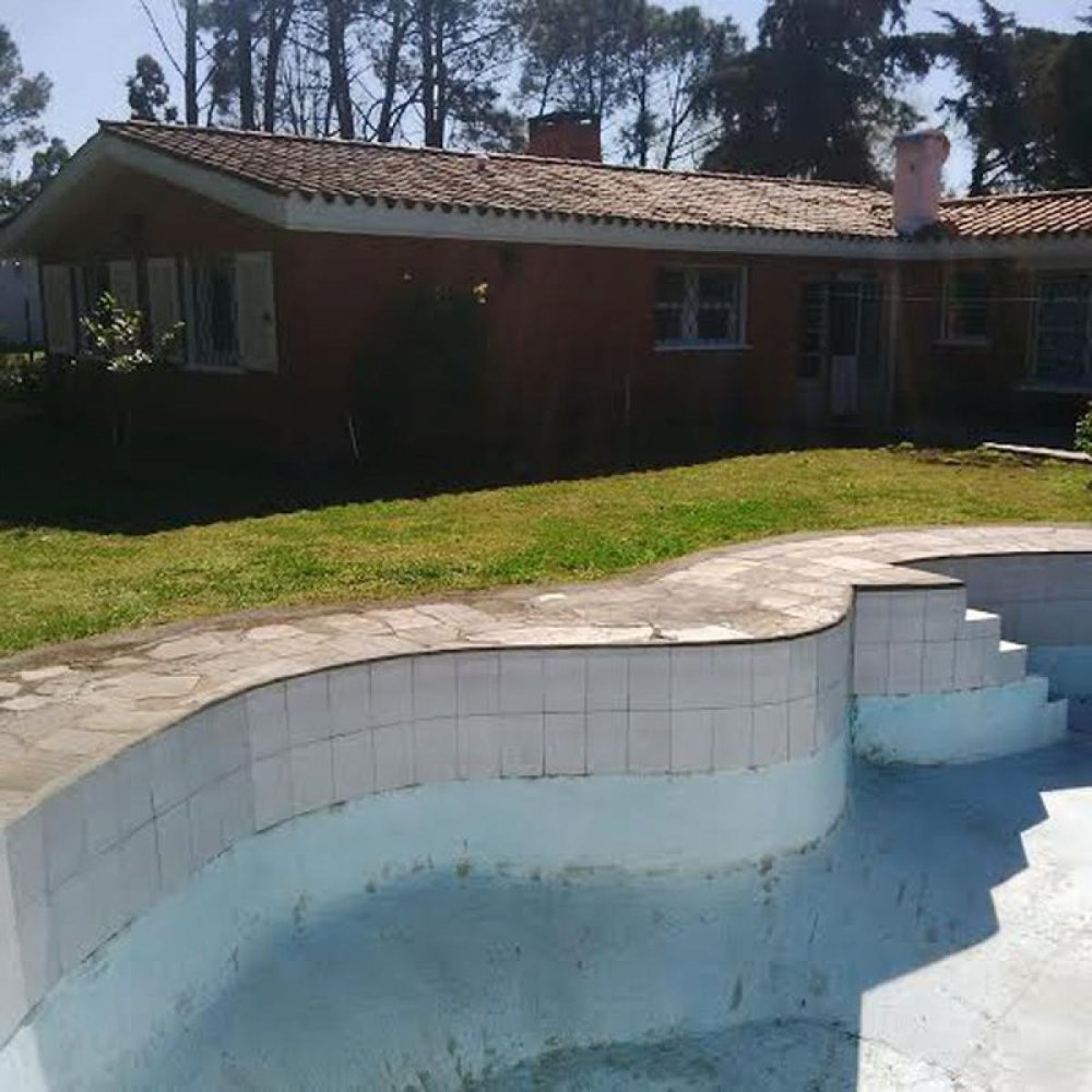 Casa de 3 dormitorios en Maldonado, Uruguay No. 556