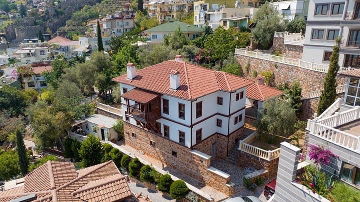 Villa 9+2 in Alanya, Turkey, Nr. 15532