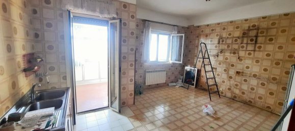 Apartamento de 4 habitaciónes en Palermo, Italy No. 15577 10