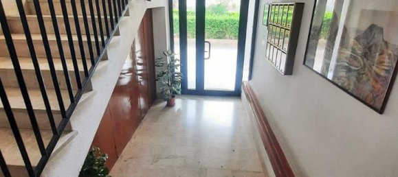 Apartamento de 4 habitaciónes en Palermo, Italy No. 15577 2