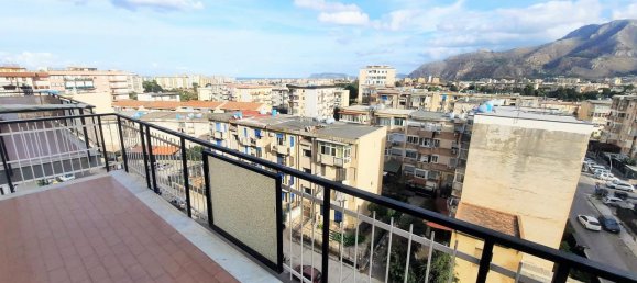 Apartamento de 4 habitaciónes en Palermo, Italy No. 15577 7