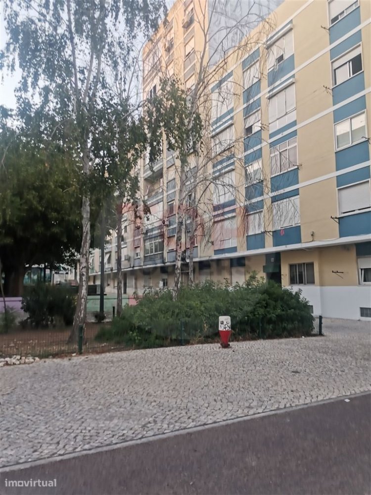 2 bedrooms Apartment in Loures, Portugal No. 256030