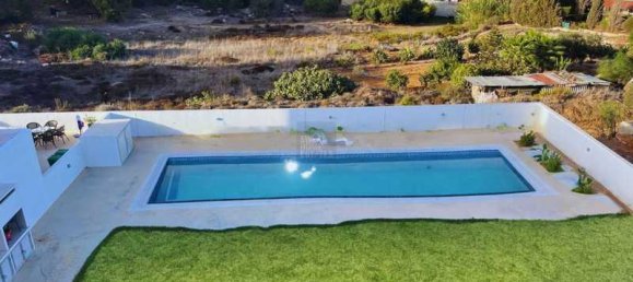 Propiedad comercial de 4 dormitorios en Paralimni, Cyprus No. 6734 16