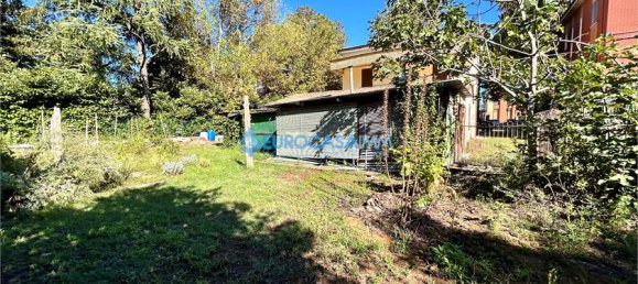 4 bedrooms House in Carpi, Italy No. 61281 12