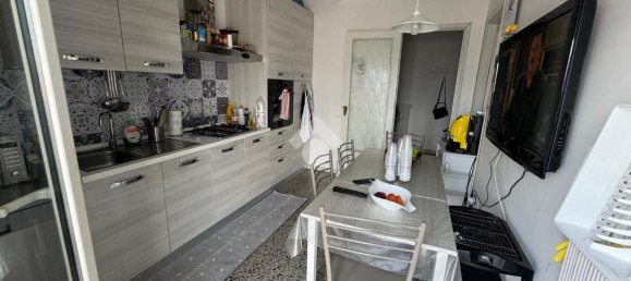 4 rooms Apartment in Avezzano, Italy No. 143858 8