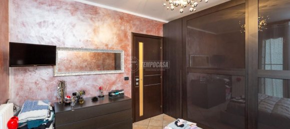 3 rooms Apartment in Turin, Italy No. 30492 9