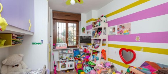 3 rooms Apartment in Turin, Italy No. 30492 11