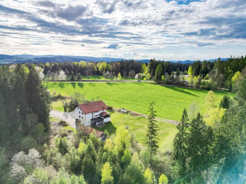 Café/restaurante en Regen, Germany 645 m² No. 321981