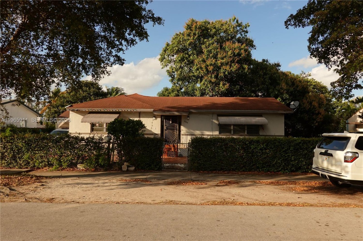 5 dormitorios villa en venta en Miami, Miami-Dade, Florida, USA № 615612