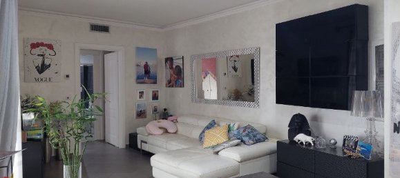 2 bedrooms Commercial property in Rome, Italy No. 61314 2