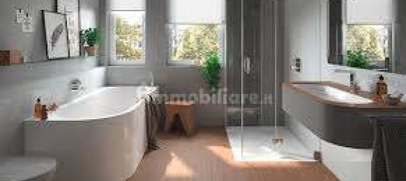 2 bedrooms Building in Turin, Italy No. 16261 3