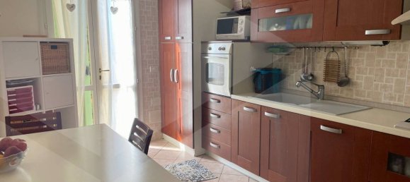 6 rooms Duplex in Modena, Italy No. 28674 2